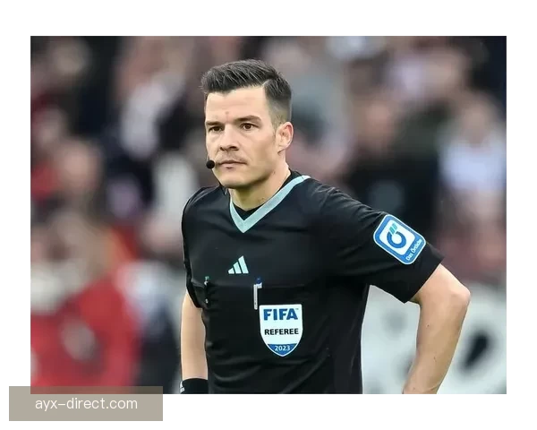 基德因不满判罚与裁判争执本赛季第二次被驱逐出场